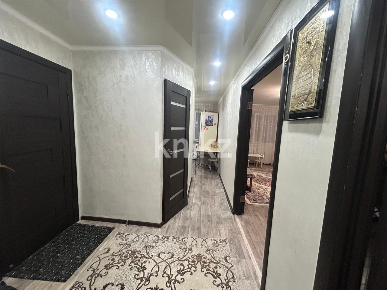 Продажа 3-комнатной квартиры, 61 м², мкр-н 19 в Караганде - фото 10