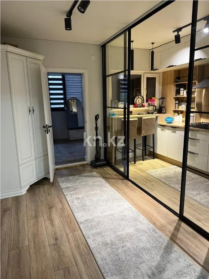 Продажа 2-комнатной квартиры, 78.3 м², ул. Толе би, дом  160 в Алматы - фото 3