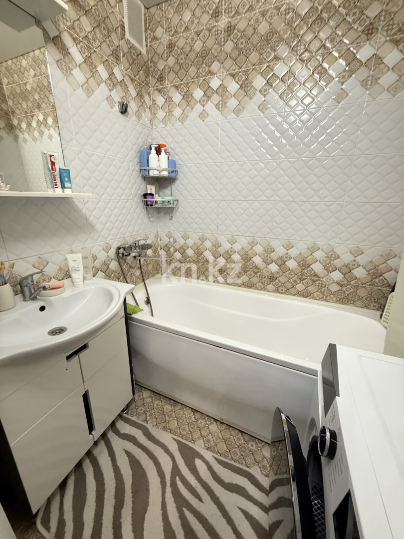 Продажа 3-комнатной квартиры, 75 м², мкр-н Степной-1, дом  3/25 в Караганде - фото 10