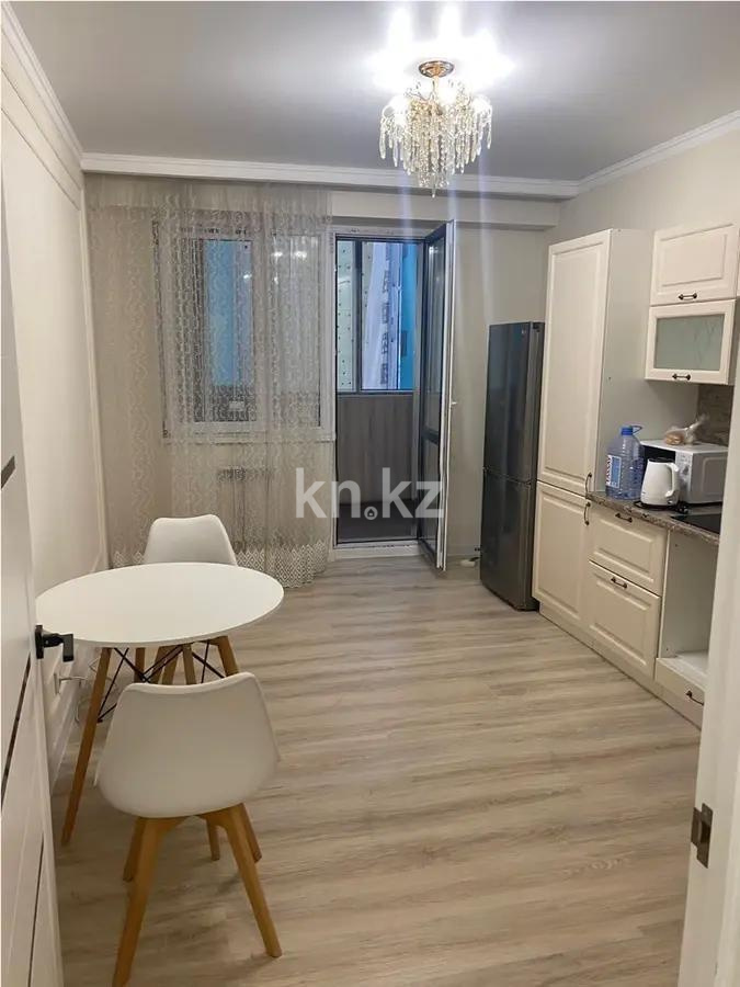 Продажа 2-комнатной квартиры, 50 м², ул. Толе би, дом  285/8 в Алматы - фото 2