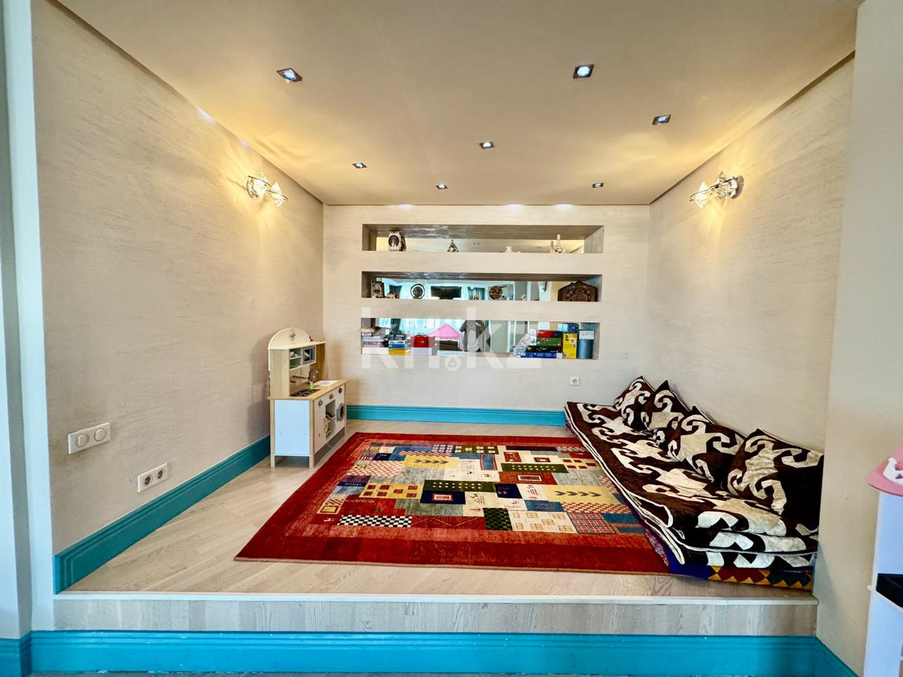 Продажа 3-комнатной квартиры, 190 м², ул. Достык, дом  13 - ул. Кенесары в Астане - фото 12