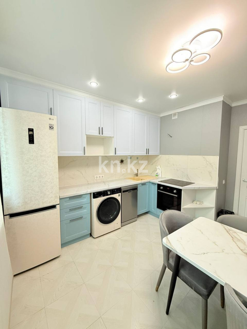 Аренда 2-комнатной квартиры, 60 м² в Астане