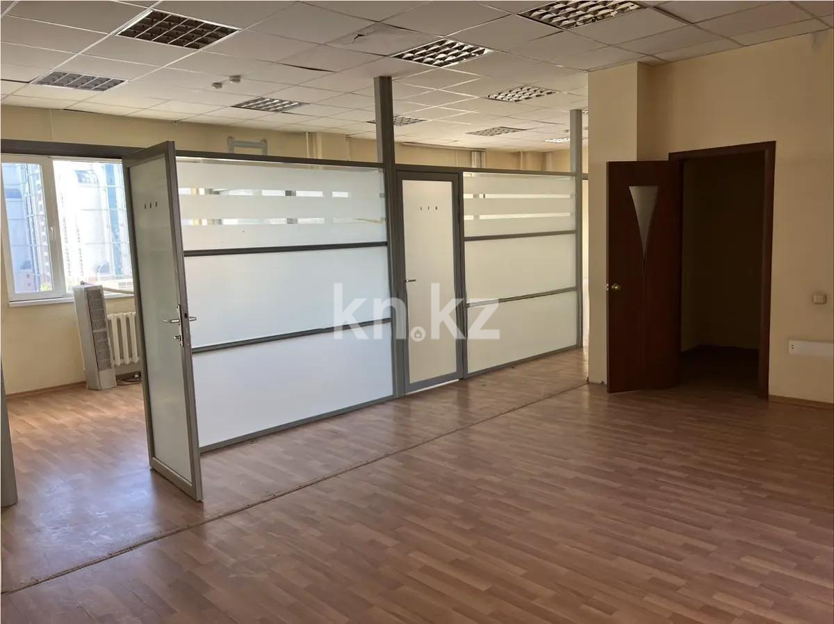 Продажа 5-комнатной квартиры, 191 м², ул. Иманова, дом  10/1 в Астане - фото 4