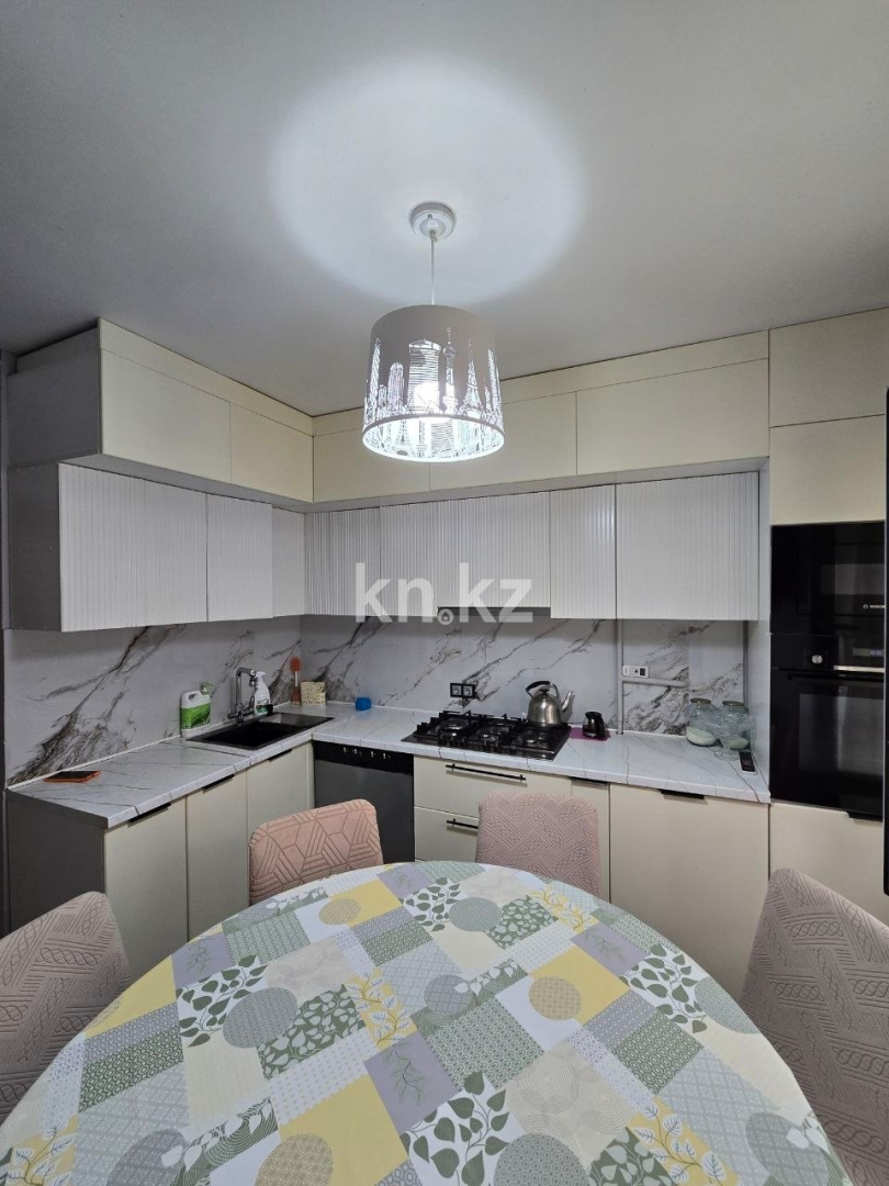 Продажа 4-комнатной квартиры, 86.2 м² в Алматы - фото 32