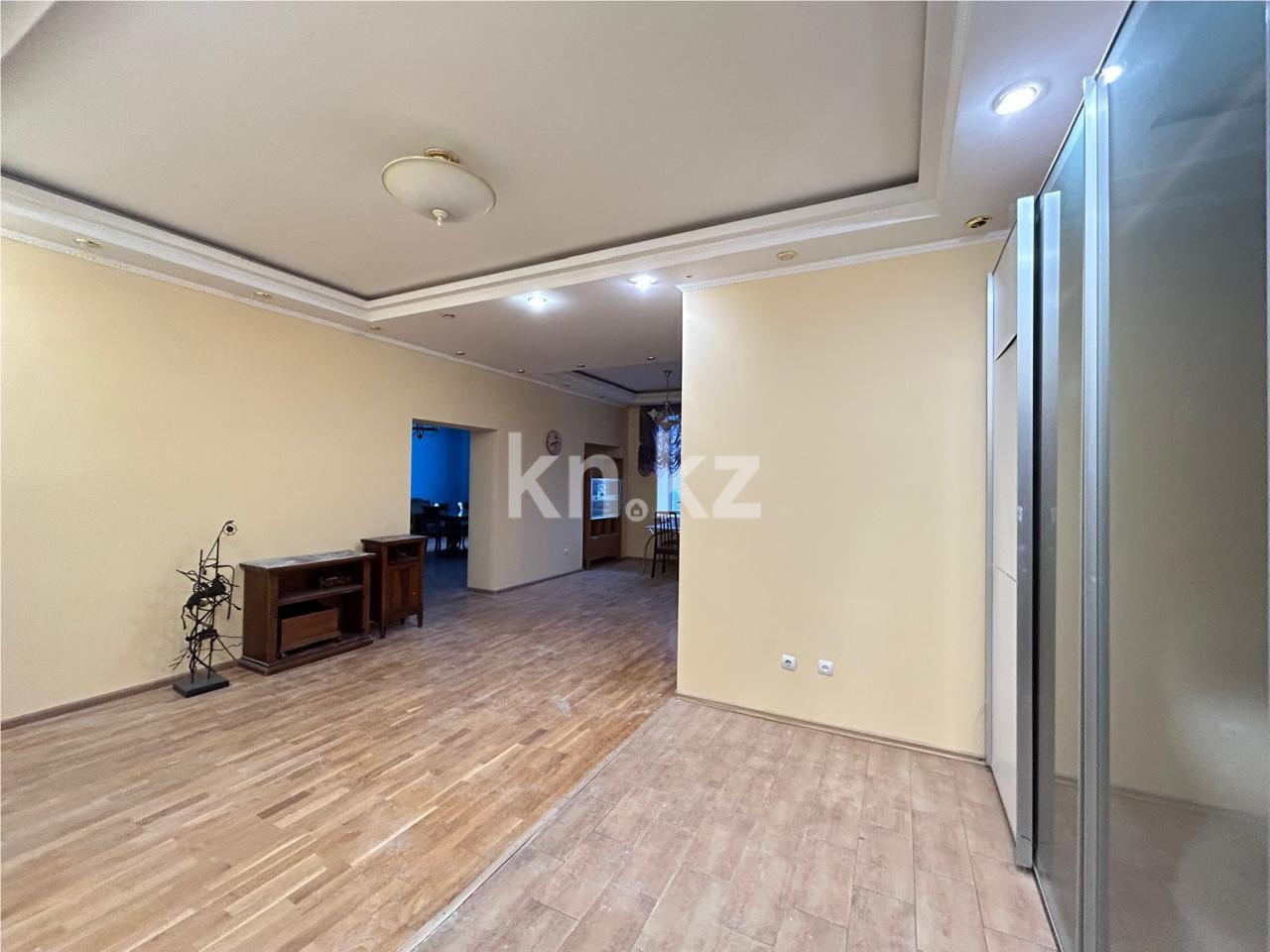 Продажа 4-комнатной квартиры, 191.7 м², ул. Мамбетова в Астане - фото 8