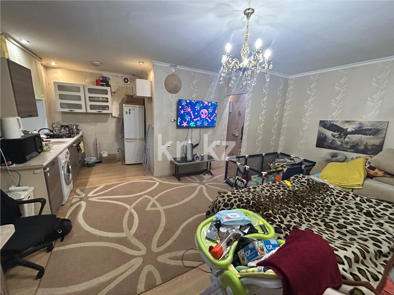 Продажа 2-комнатной квартиры, 46 м², ул. Аманжолова, дом  17/4 в Караганде - фото 2