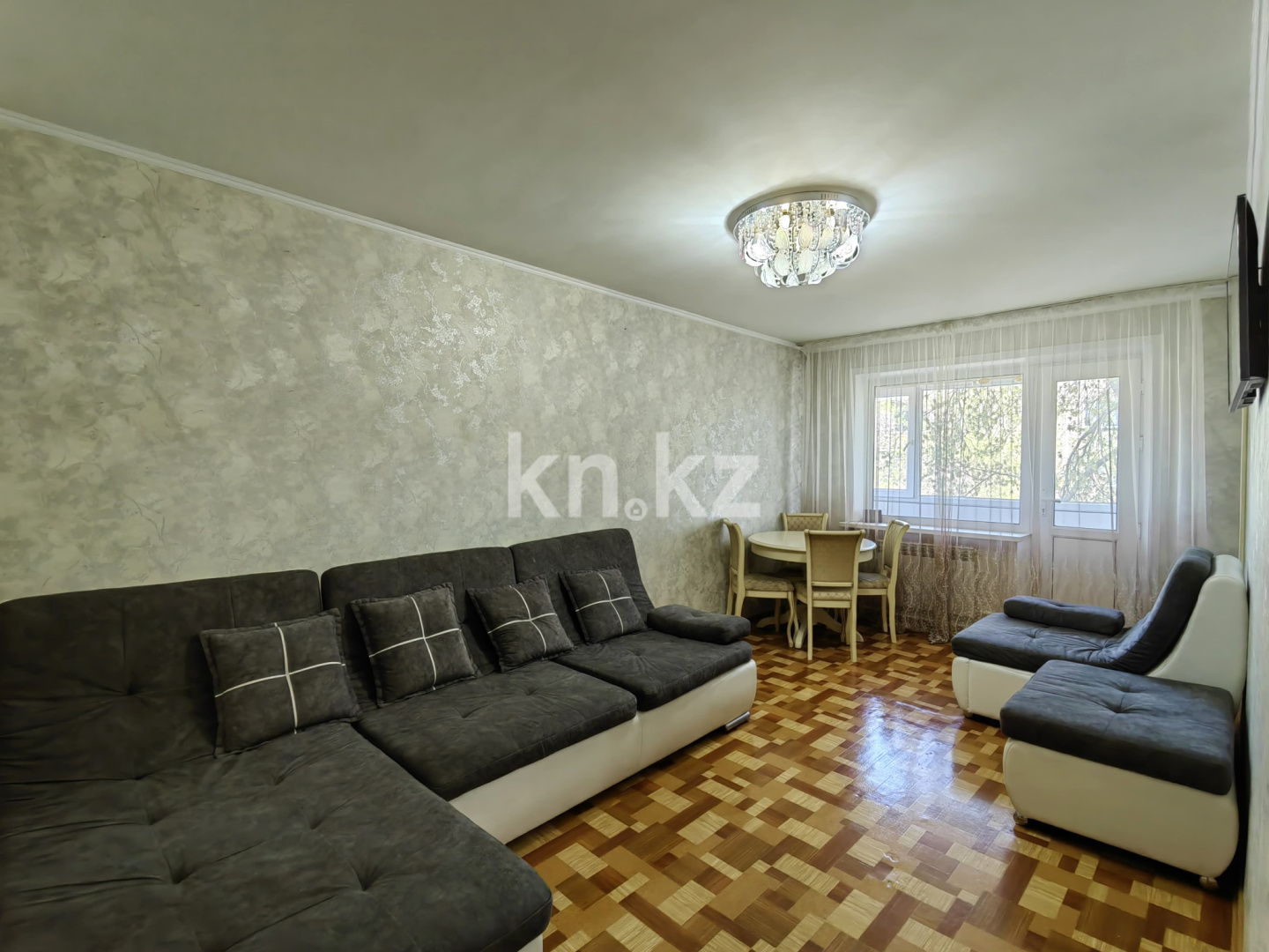 Продажа 3-комнатной квартиры, 75 м², 1 кв-л, дом  10 в Караганде