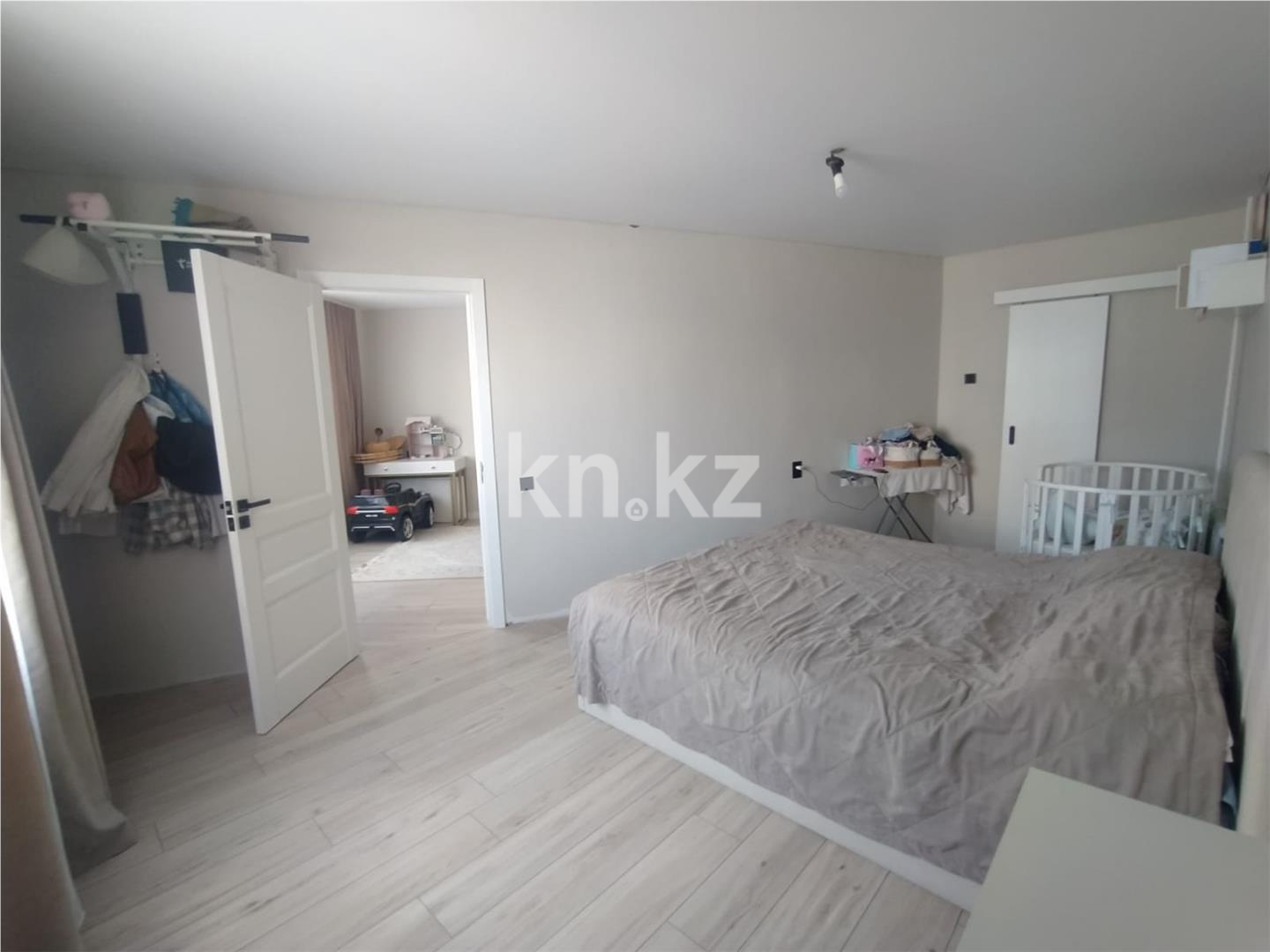 Продажа 5-комнатной квартиры, 105 м², мкр. Голубые Пруды в Караганде - фото 4