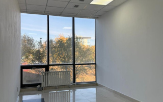 Аренда , ул. Ержанова, дом  34/1 - Аренда офисных и торговых помещений в Караганде