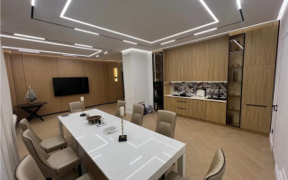 Продажа 4-комнатной квартиры, 130 м², ул. Достык, дом  8/4 - Продажа  четырехкомнатных квартир в Астане с фото