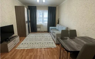 Продажа 1-комнатной квартиры, 32 м², пр. Кошкарбаева, дом  56 - Продажа квартир в Астане