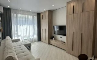 Продажа 2-комнатной квартиры, 56 м²