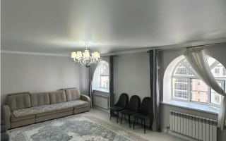 Продажа 4-комнатной квартиры, 170 м², пр. Кошкарбаева, дом  25 - Продажа квартир в Астане