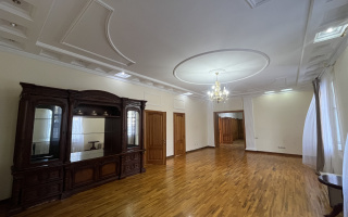 Продажа 8-комнатного дома, 450 м² - Продажа домов, коттеджей в Астане