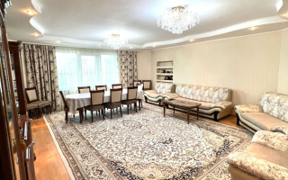 Продажа 5-комнатной квартиры, 200 м², пр. Абая, дом  45/2 - Республики - Продажа  пятикомнатных квартир в новостройках Астаны