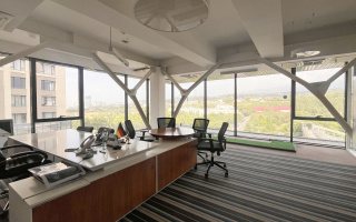 Продажа , 463.1 м², ул. Жарокова, дом  366 - Продажа офисных и торговых помещений в Алматы с фото