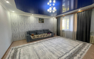 Продажа 5-комнатного дома, 271 м², ул. Жакана Смакова - Продажа домов, коттеджей в Караганде с фото