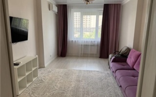 Продажа 2-комнатной квартиры, 72 м²