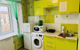 Аренда 1-комнатной квартиры посуточно, 30 м², пр. Назарбаева, дом  40 - Аренда жилой и коммерческой недвижимости в Усть-Каменогорске