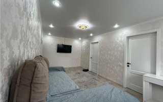 Продажа 4-комнатной квартиры, 62 м², ул. Язева, дом  13 - Продажа квартир в Караганде без посредников с фото