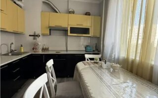 2-комн. квартира, 3/9 этаж, ул. Кумисбекова