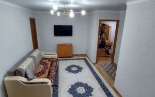 Продажа 3-комнатной квартиры, 43 м², 12 мкр-н, дом  23 - Продажа  трехкомнатных квартир в Караганде с фото