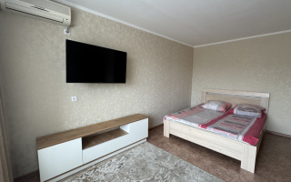 Аренда 1-комнатной квартиры посуточно, 36 м², ул. Бурова, дом  19/1 - Аренда жилой и коммерческой недвижимости в Усть-Каменогорске