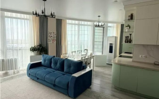 Продажа 4-комнатной квартиры, 93.4 м² - Продажа офисных и торговых помещений в Уральске