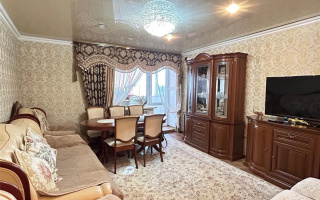 Продажа 4-комнатной квартиры, 75 м², ул. Муканова - Продажа  четырехкомнатных квартир в Караганде