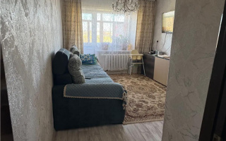 Продажа 3-комнатной квартиры, 50 м², мкр-н 21, дом  16 - Продажа квартир в Караганде с фото