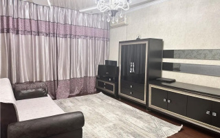 Продажа 3-комнатной квартиры, 70 м², мкр-н Аксай-4, дом  70 - Продажа  трехкомнатных квартир в Алматы