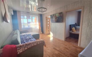 Продажа 4-комнатной квартиры, 64 м²