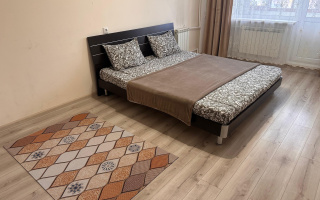 Аренда 2-комнатной квартиры посуточно, 52 м², ул. Сатыбалдина, дом  4 - Аренда квартиры посуточно в Караганде