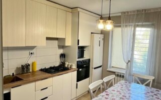 Продажа 4-комнатной квартиры, 85 м²