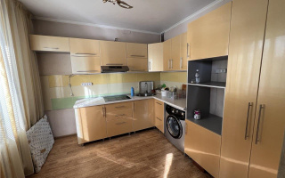 Продажа 4-комнатной квартиры, 75 м², пр. Шахтеров - Продажа квартир в Караганде