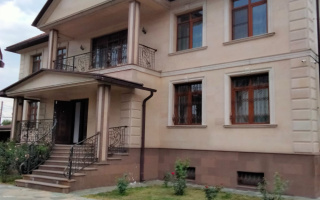 Продажа 7-комнатного дома, 500 м², Баганашыл мкр-н - Продажа  пятикомнатных домов, коттеджей в Алматы