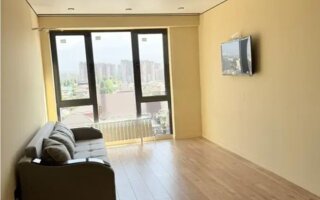 Продажа 1-комнатной квартиры, 42.8 м²