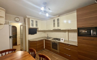 Продажа 3-комнатной квартиры, 70 м², мкр. Мамыр-2 - Продажа  трехкомнатных квартир в Алматы с фото