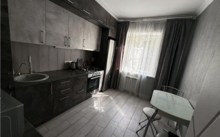 Продажа 1-комнатной квартиры, 40 м², мкр-н Жетысу-2, дом  23 - Продажа  однокомнатных квартир в Алматы без посредников с фото