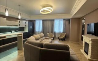 Продажа 4-комнатной квартиры, 160.5 м²