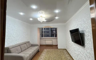 Продажа 3-комнатной квартиры, 58 м², ул. Крылова, дом  38 - Продажа квартир в Караганде с фото