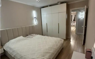 Продажа 3-комнатной квартиры, 60 м², ул. Манаса, дом  31 - Продажа  трехкомнатных квартир в Алматы с фото