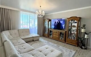 Продажа 4-комнатной квартиры, 92.5 м²