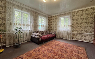 Продажа 4-комнатного дома, 102 м², ул. Больничная, дом  25 - Продажа квартир в Караганде
