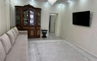 Продажа 4-комнатной квартиры, 114 м², ул. Муканова, дом  49/10 - Продажа  четырехкомнатных квартир в Караганде