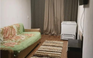 Продажа 3-комнатной квартиры, 58 м², ул. Алиханова, дом  40 - Продажа  трехкомнатных квартир в Караганде без посредников с фото