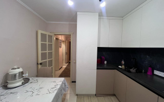 Продажа 3-комнатной квартиры, 68 м², пр. Шахтеров, дом  31 - Продажа  трехкомнатных квартир в Караганде с фото