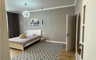 Продажа 3-комнатной квартиры, 135 м², ул. Аманжолова, дом  96/1 - Продажа  трехкомнатных квартир в Караганде без посредников с фото