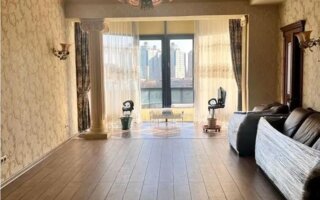 Продажа 4-комнатной квартиры, 147.4 м²