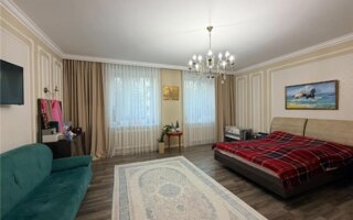 Продажа 3-комнатной квартиры, 130 м²